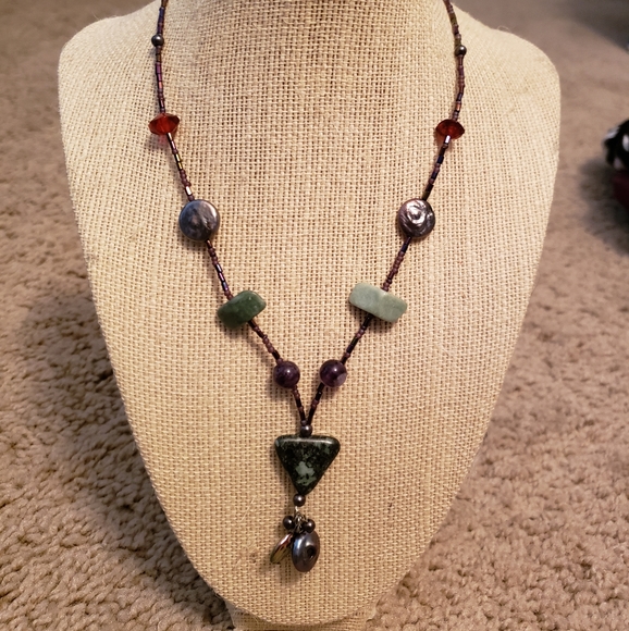 Green and purple gemstone / glass beaded necklace - Picture 1 of 3